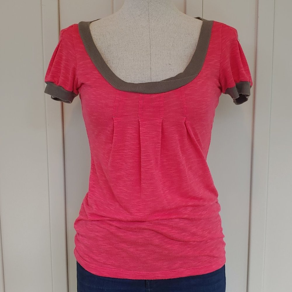 🎃 BKE pleated ruffle short sleeve knit top red M